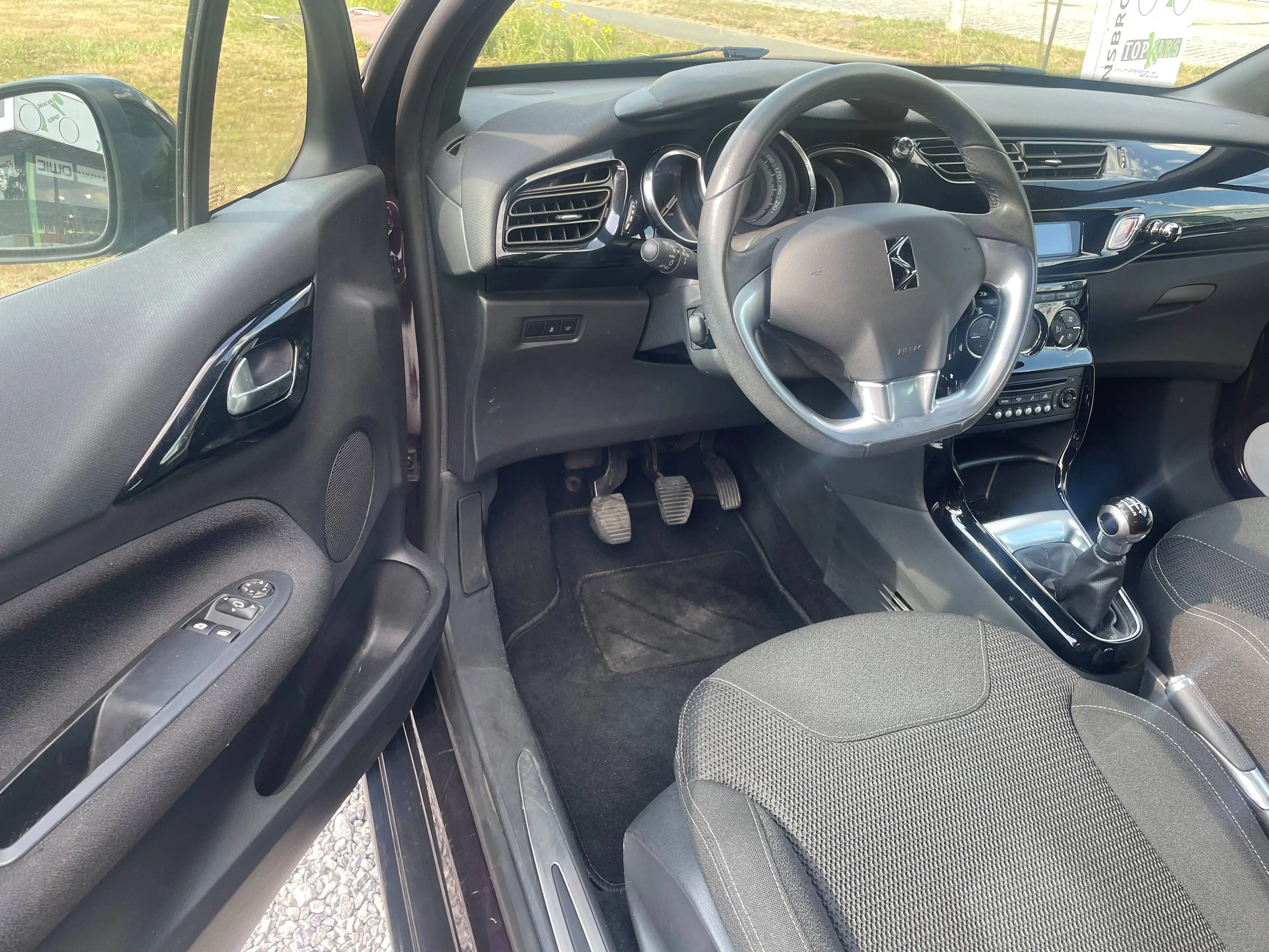Citroen DS3 DS 3 1.2 PureTech So Chic S — photo 5