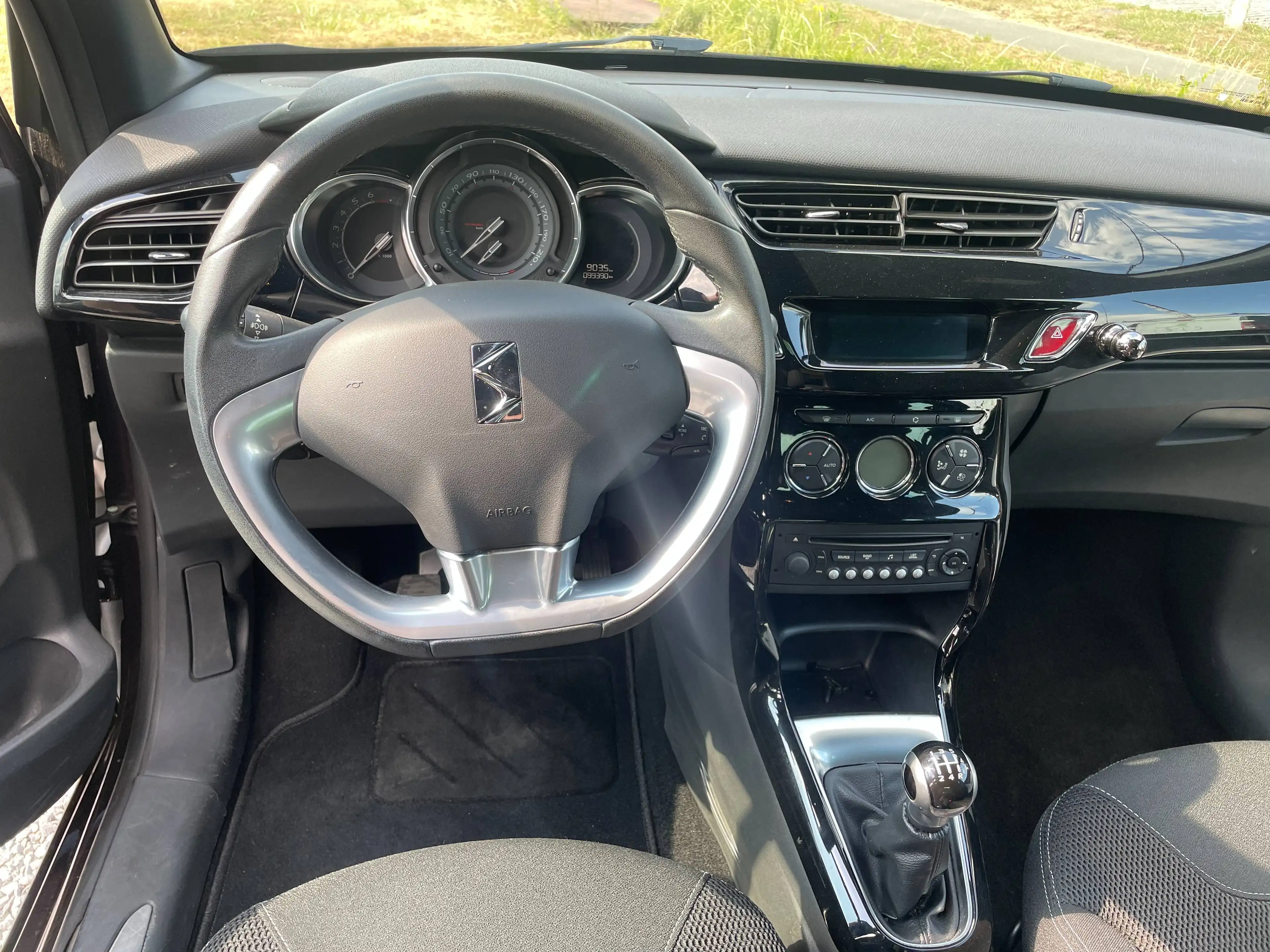 Citroen DS3 DS 3 1.2 PureTech So Chic S — photo 6