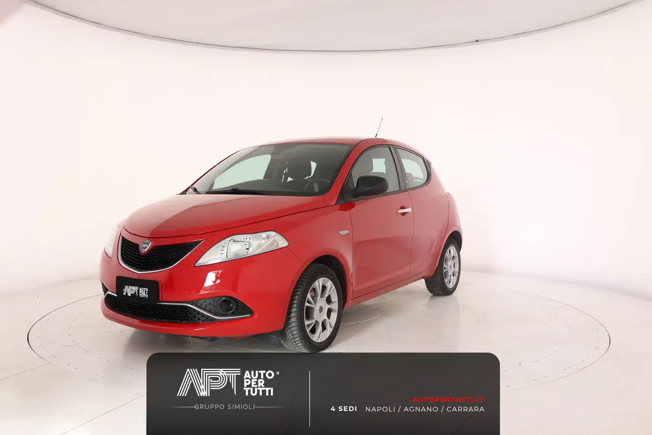 Lancia Ypsilon