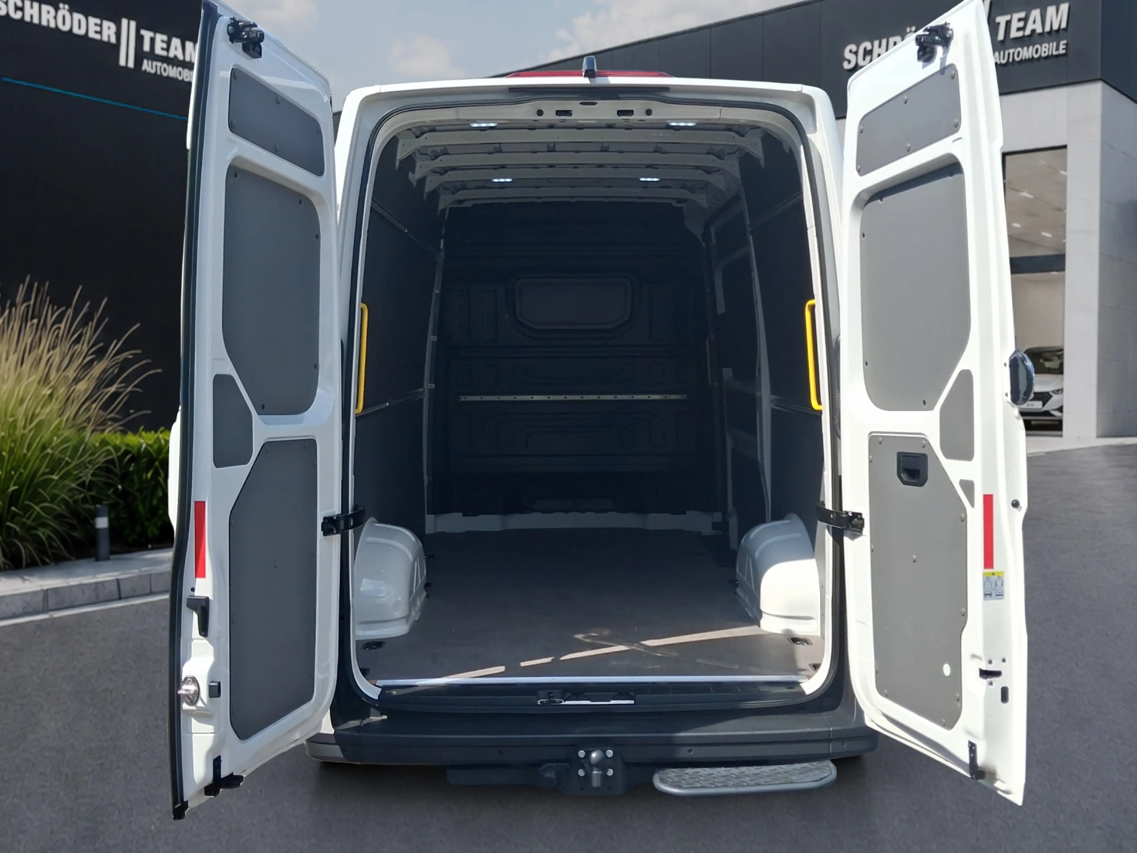 Volkswagen Crafter 35 Kasten 2.0 TDI MR hoch Kamera App-Connect — photo 14