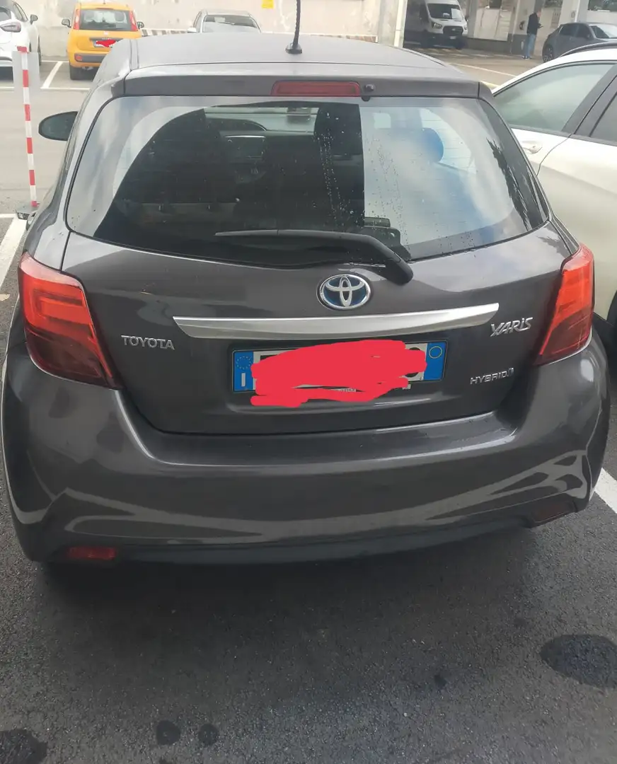 Toyota Yaris Yaris 1.5h Active Grigio - 2
