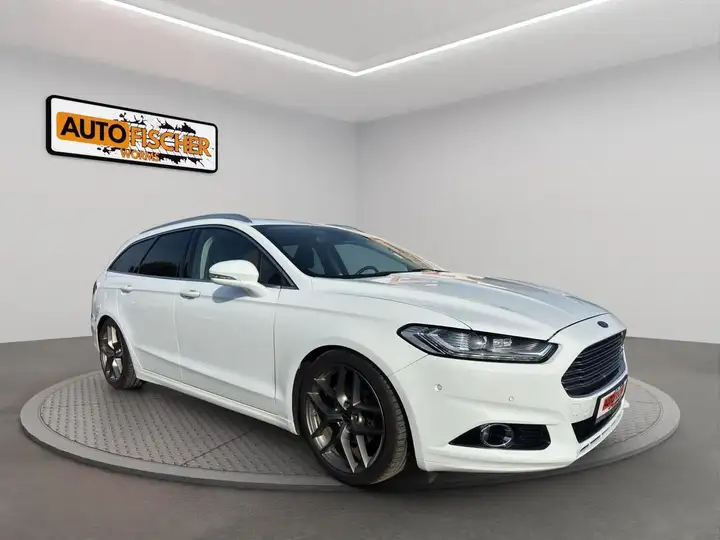 Ford Mondeo Titanium  Kamera  LED  Navi  AHK