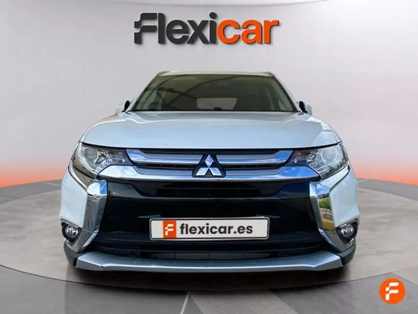 Mitsubishi Outlander 200 MPI Motion 2WD 5pl. CVT Blanc - 2