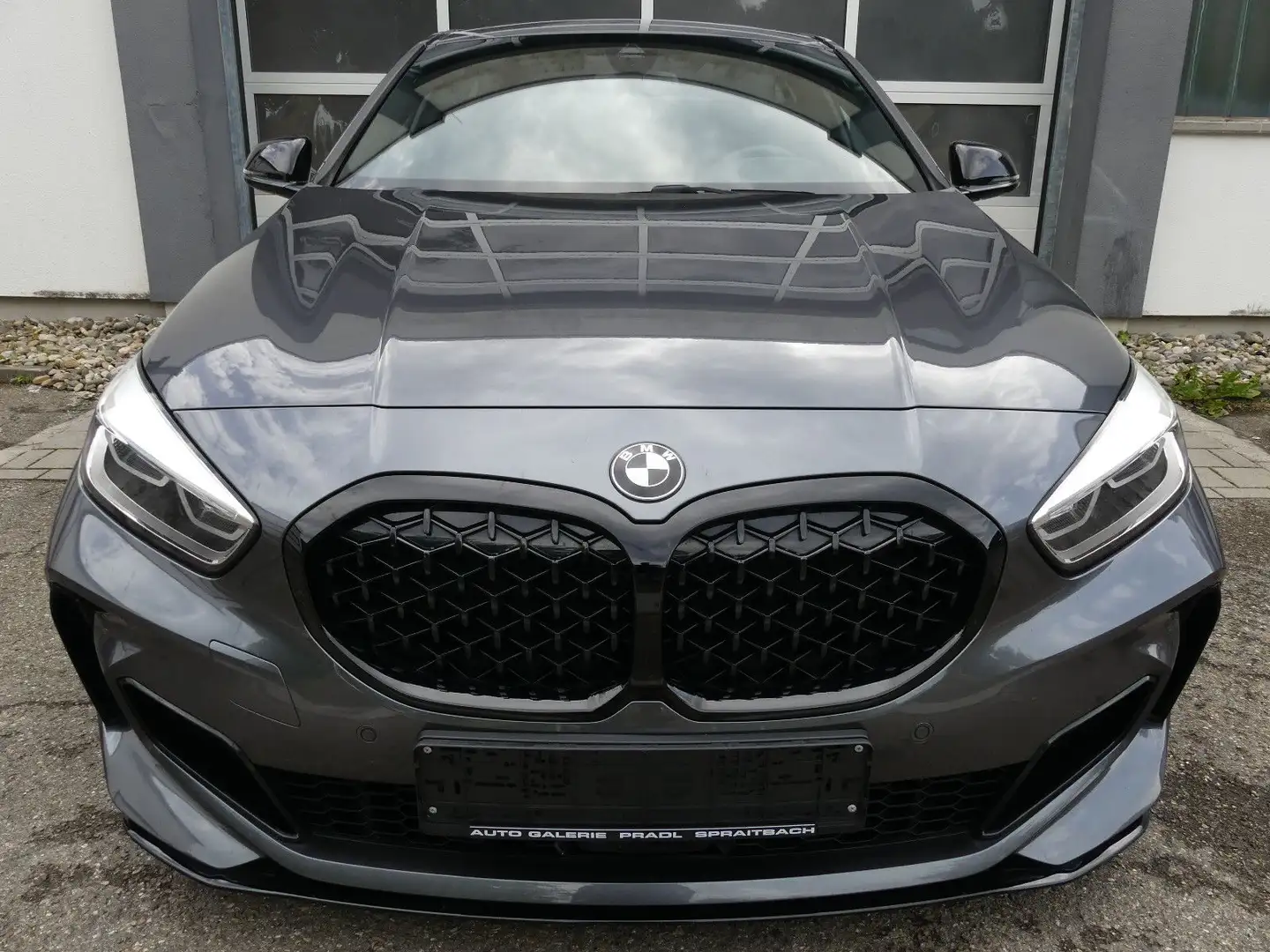 BMW 135 i xDrive M-Sitze/Pano/H&K/Kamera/Virtual Grigio - 2
