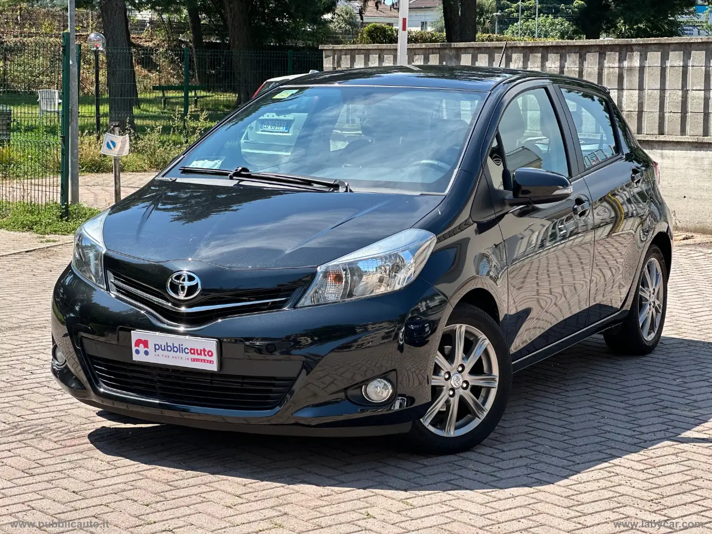 Toyota Yaris 1.3 5p. Style Nero - 1