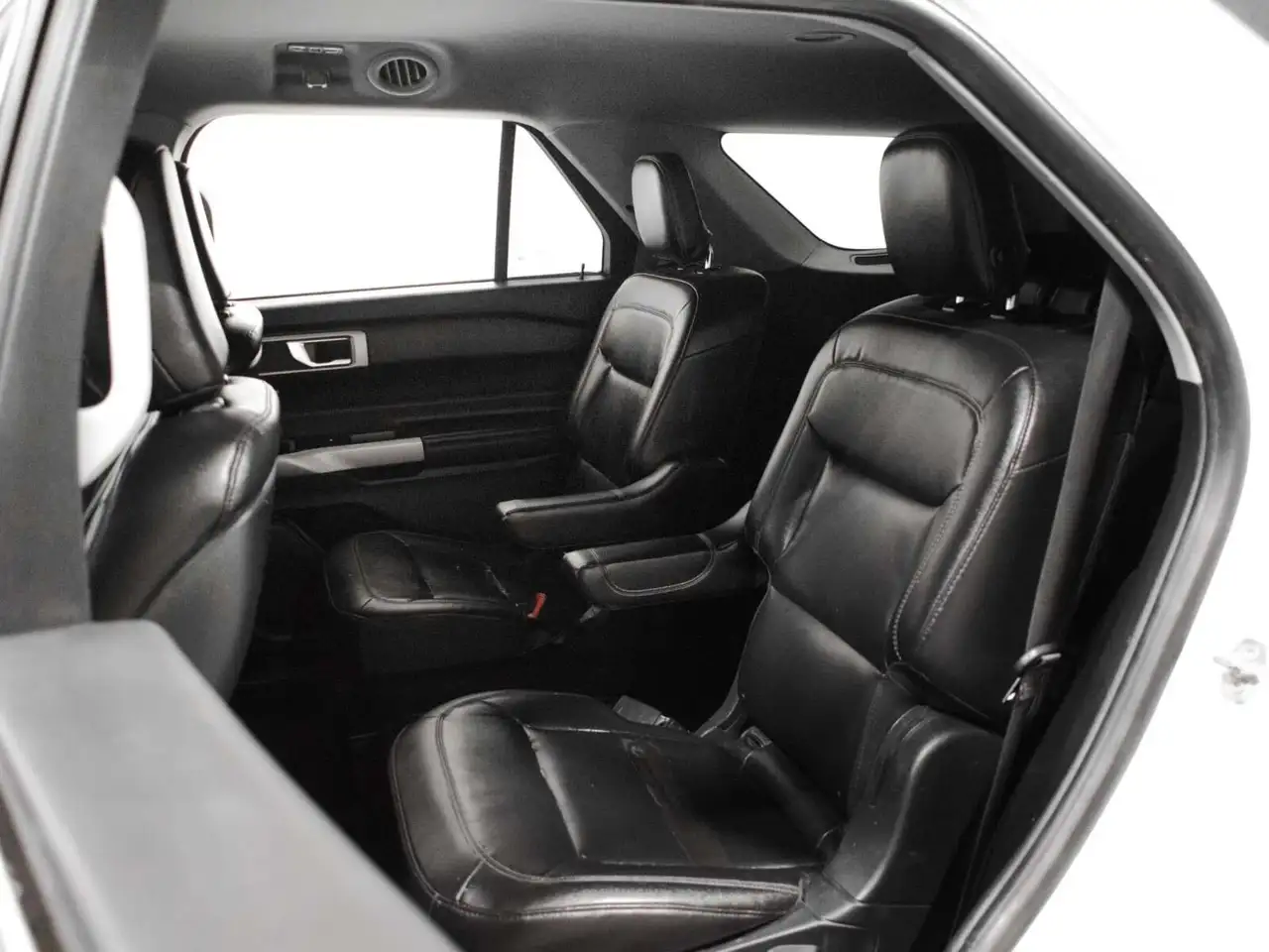 Ford Explorer снимка Ford Explorer