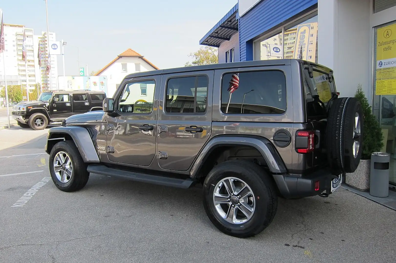 Jeep Wrangler Unlimited Sahara 2,0 GME Aut. Gris - 2
