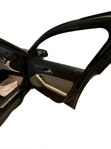 Mercedes-Benz Gla view 20