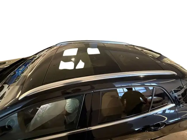 Mercedes-Benz Gla view 4