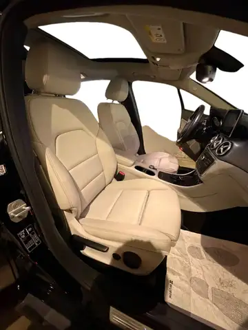 Mercedes-Benz Gla view 22