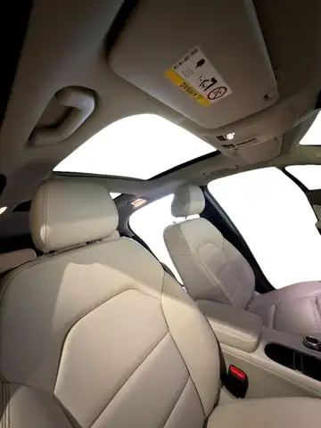 Mercedes-Benz Gla view 15
