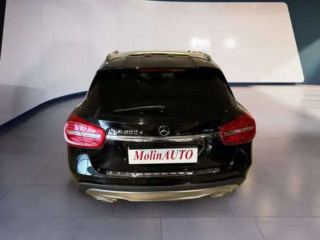 Mercedes-Benz Gla view 28
