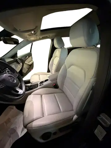 Mercedes-Benz Gla view 5