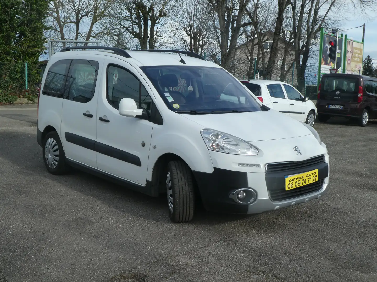 Peugeot Partner Tepee 1.6 HDi FAP 115ch Outdoor Blanc - 2