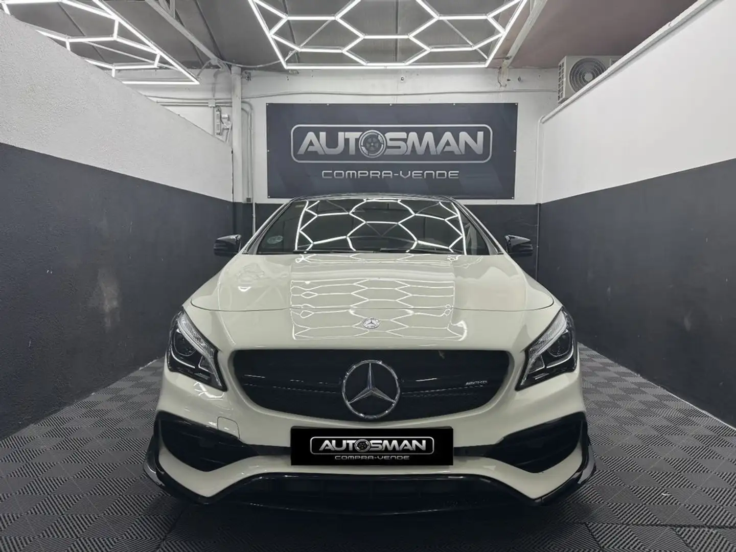 Mercedes-Benz CLA 45 AMG Mercedes-AMG 4M Shooting Brake Blanco - 2