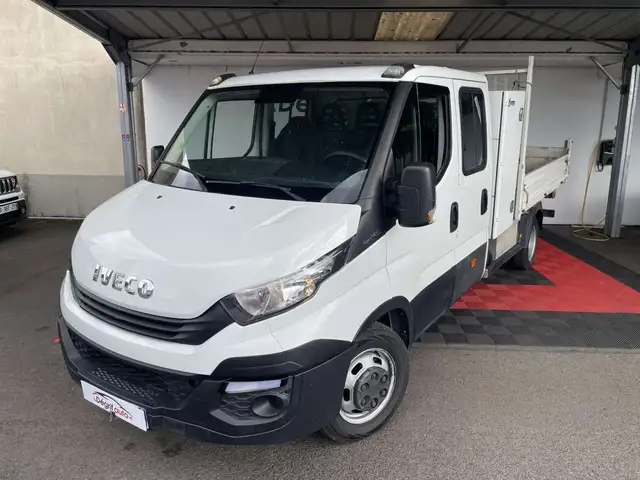 Iveco Daily CHASSIS DBLE CABINE CHASSIS DBLE CAB 35 S 14 EMP 3750 QUAD-LEAF BVM6