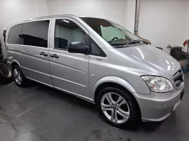 Mercedes-Benz Vito kompakt 3.0 V6! 8-Sitze! Ahk! Pdc !