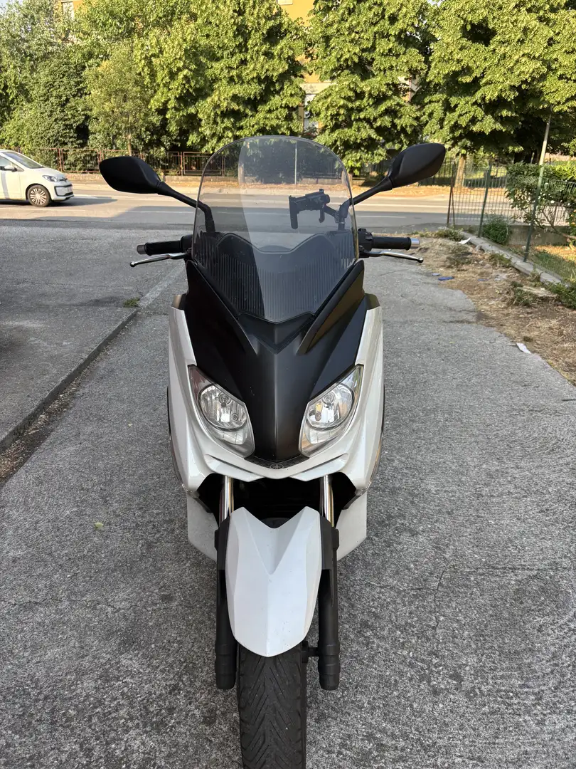 Yamaha X-Max 250 - 1