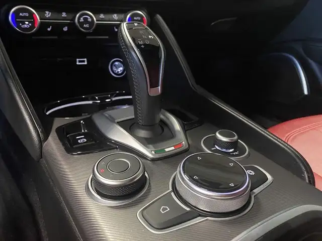 Alfa Romeo Giulia view 22