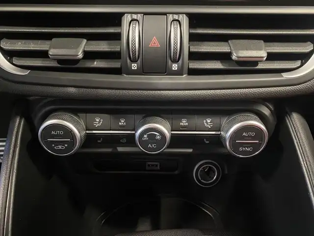 Alfa Romeo Giulia view 11