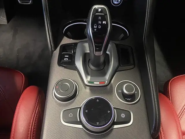 Alfa Romeo Giulia view 12
