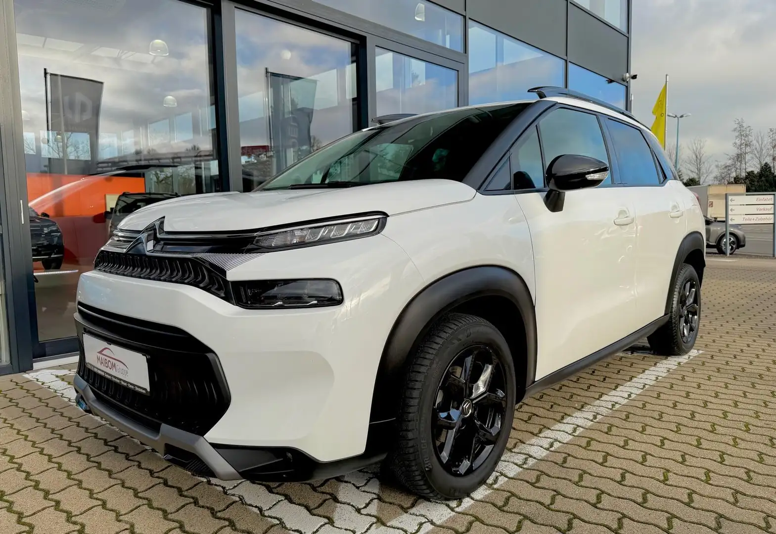 Citroen C3 Aircross 1.5 Blue-HDI FAP Shine Weiß - 2