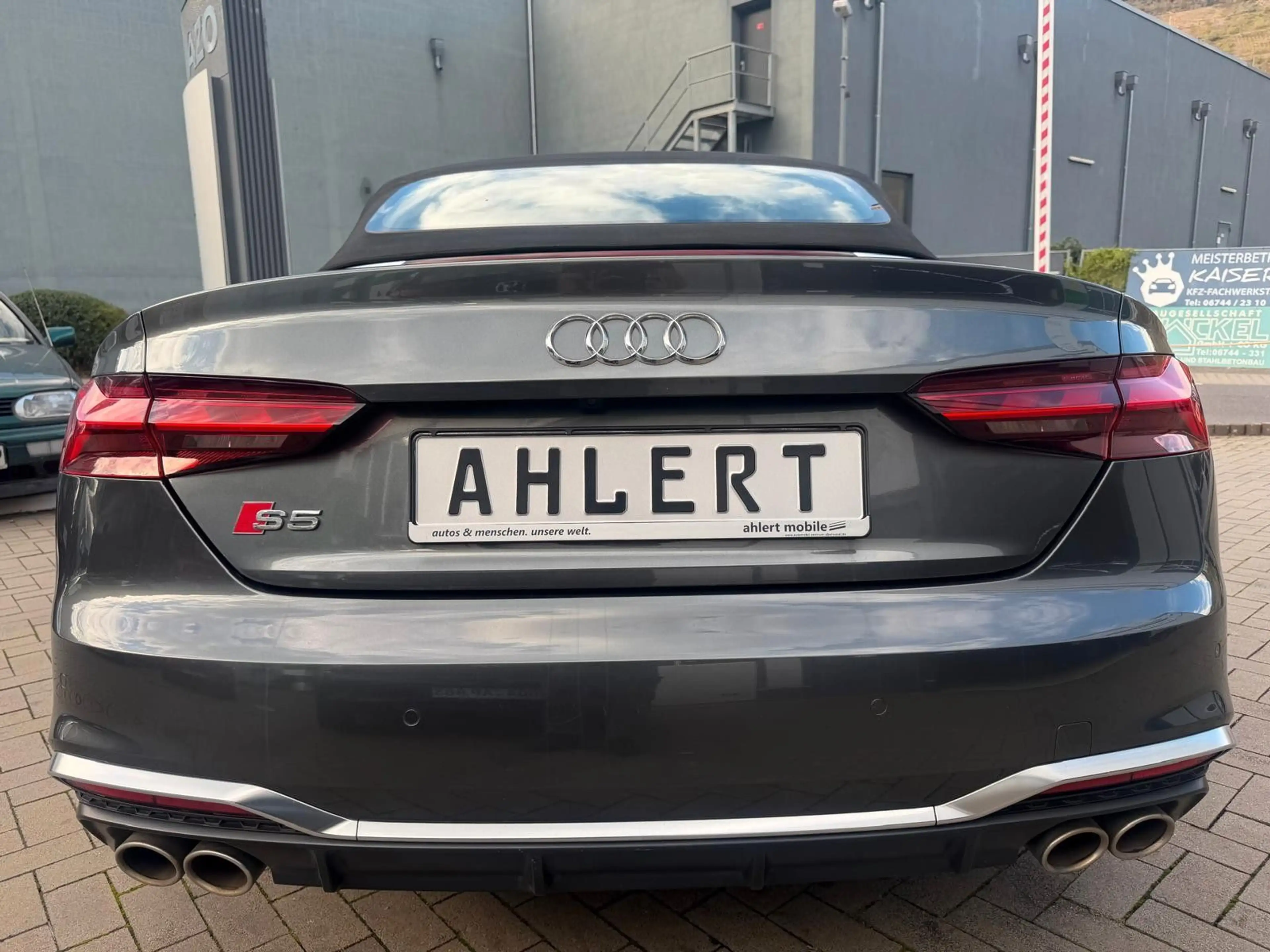 Audi S5 Cabriolet 3.0 TFSI quattro S Line — photo 9