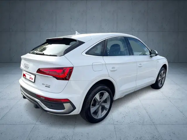 Audi Q5 view 5
