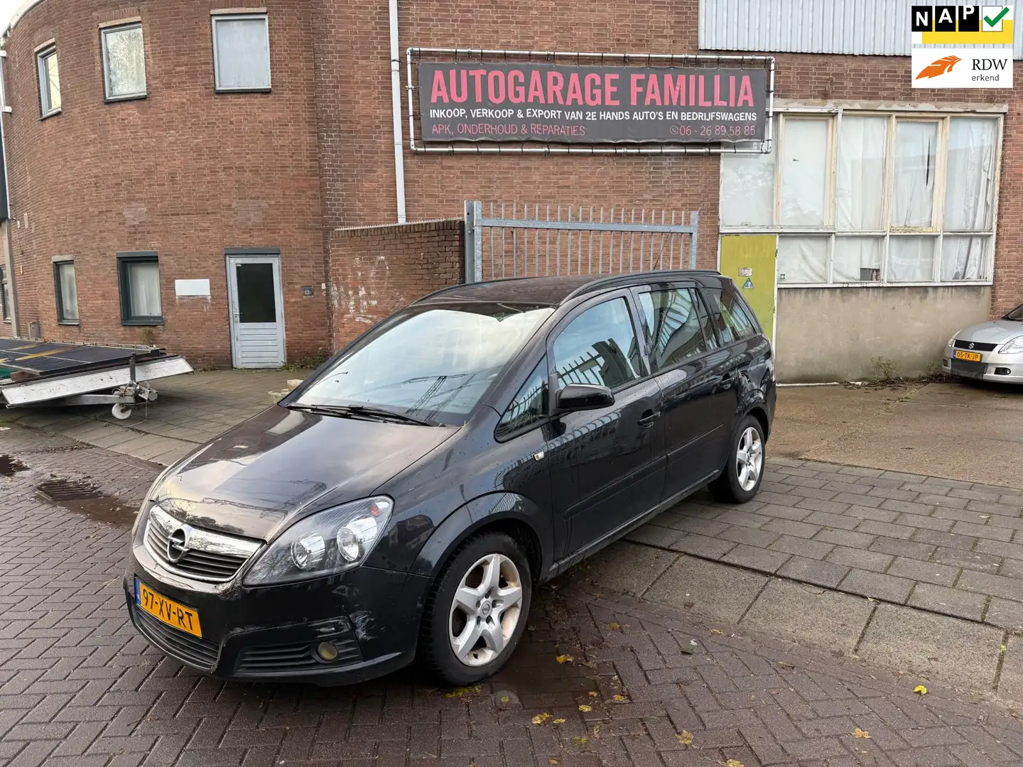 Opel Zafira 1.6 Business 7 persoons Zwart Noir - 1