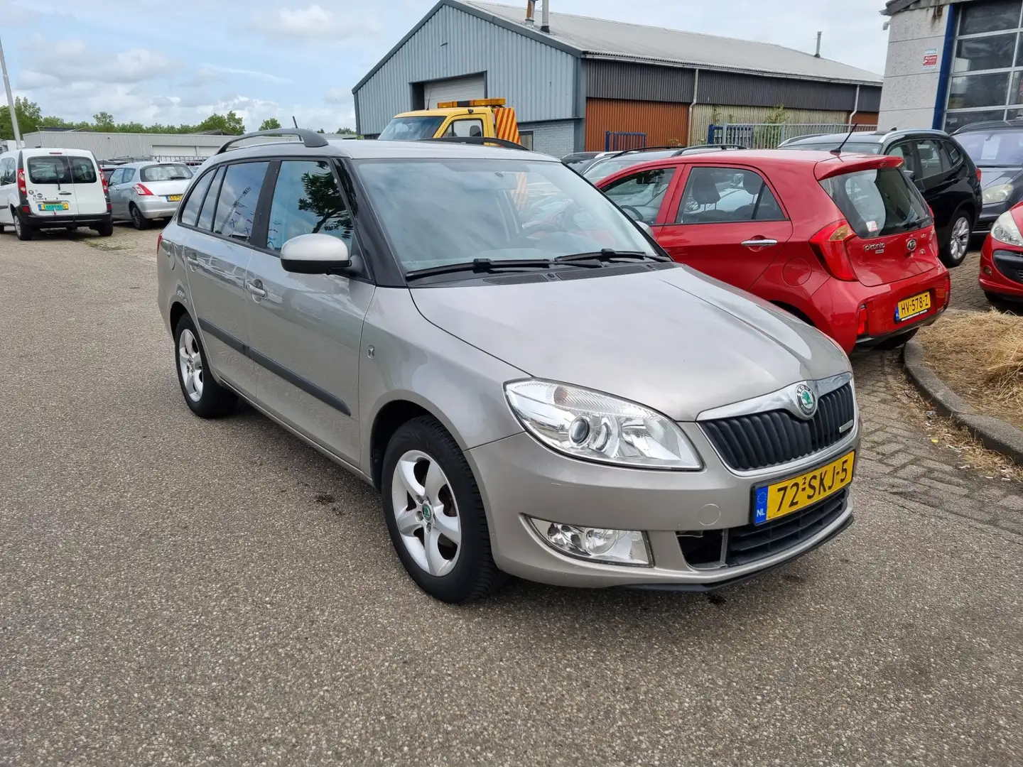 Skoda Fabia Combi 1.2 TDI Greenline Clima Bj:2011 NAP! Bej - 2