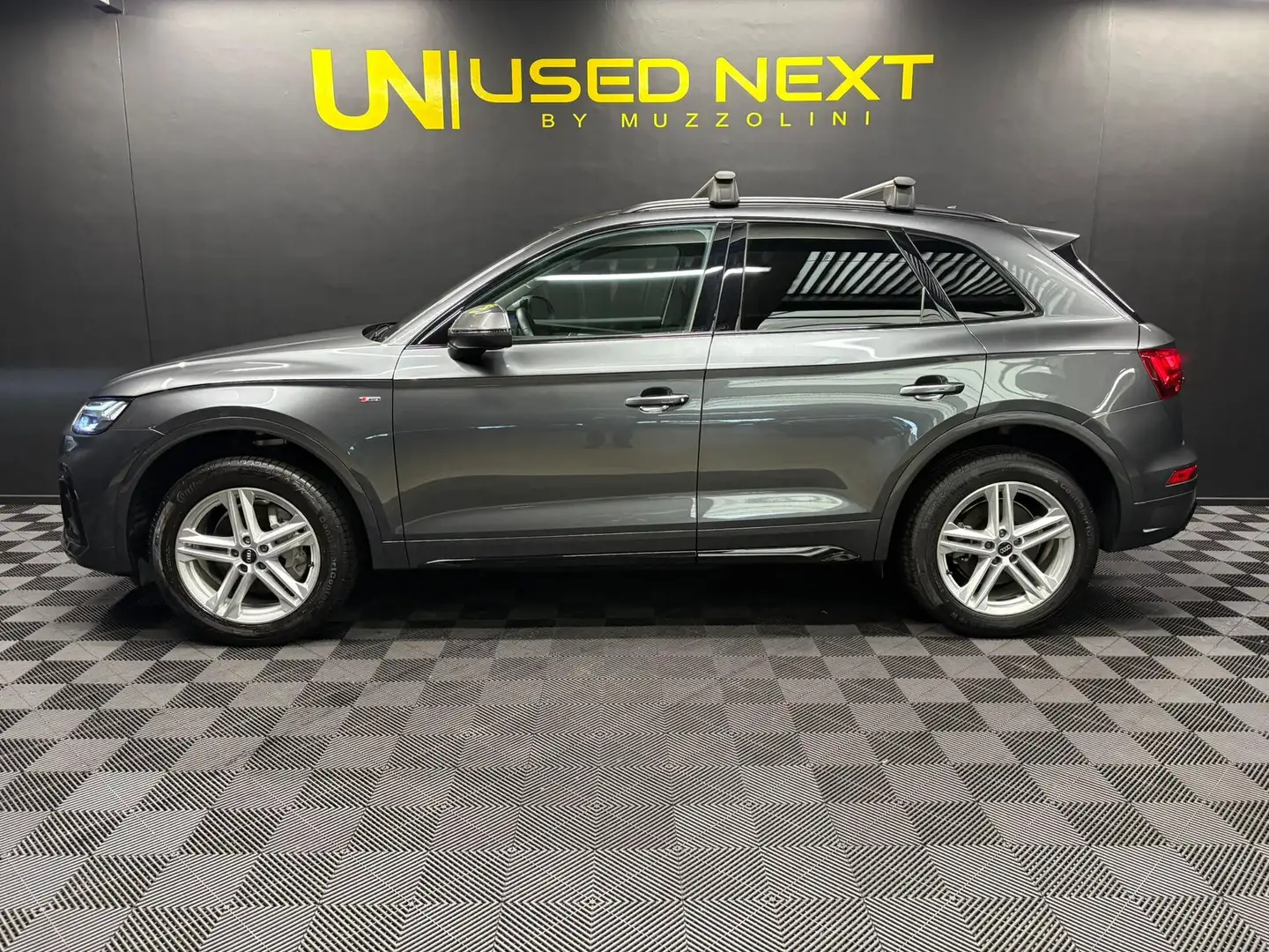 Audi Q5 S-line 40 TDI quattro PANO/ATTELAGE/CAM/NAVI Gris - 2