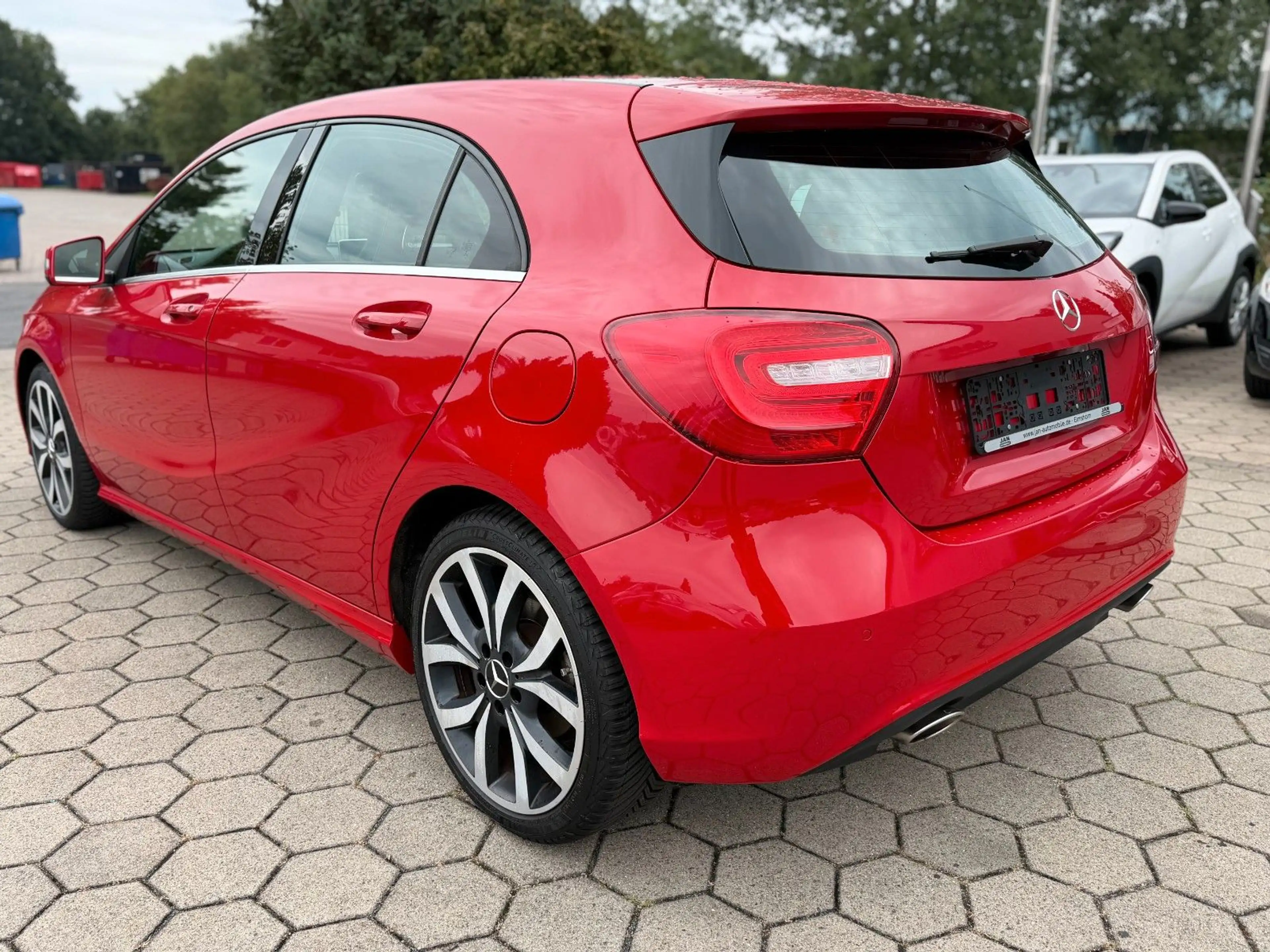 Mercedes-Benz A 180 Style  Xenon Kamera SHZ  2.Hand S-Heft — photo 5