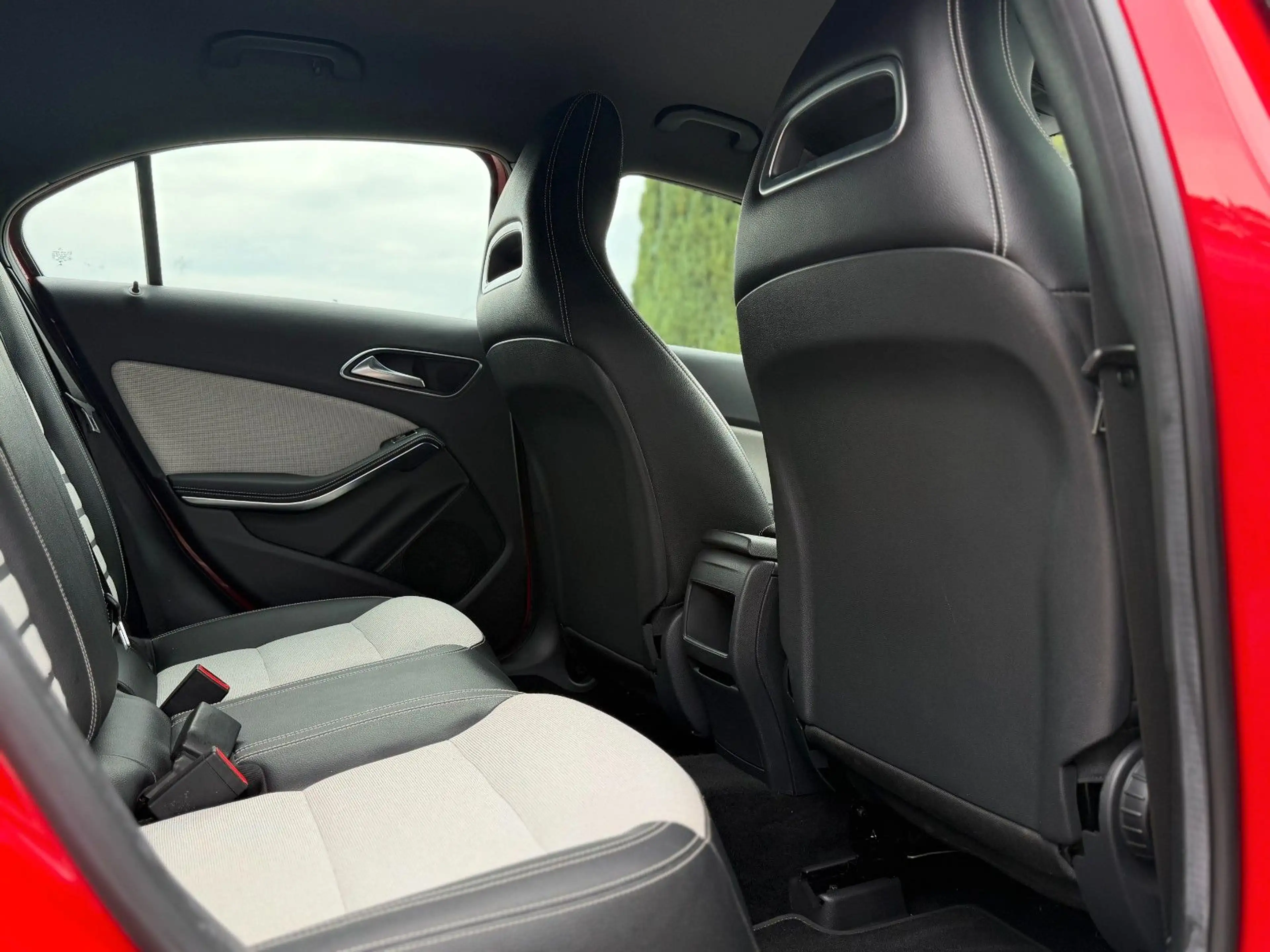 Mercedes-Benz A 180 Style  Xenon Kamera SHZ  2.Hand S-Heft — photo 15