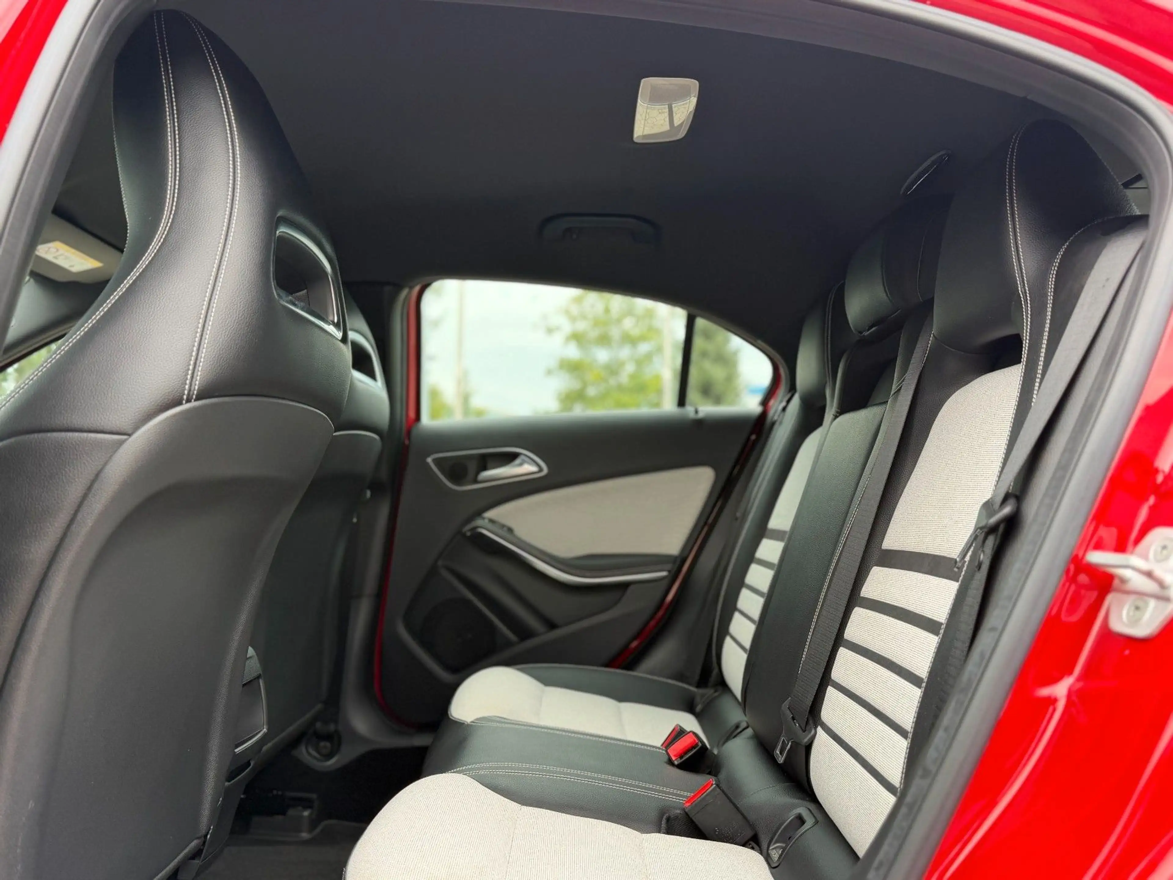 Mercedes-Benz A 180 Style  Xenon Kamera SHZ  2.Hand S-Heft — photo 13