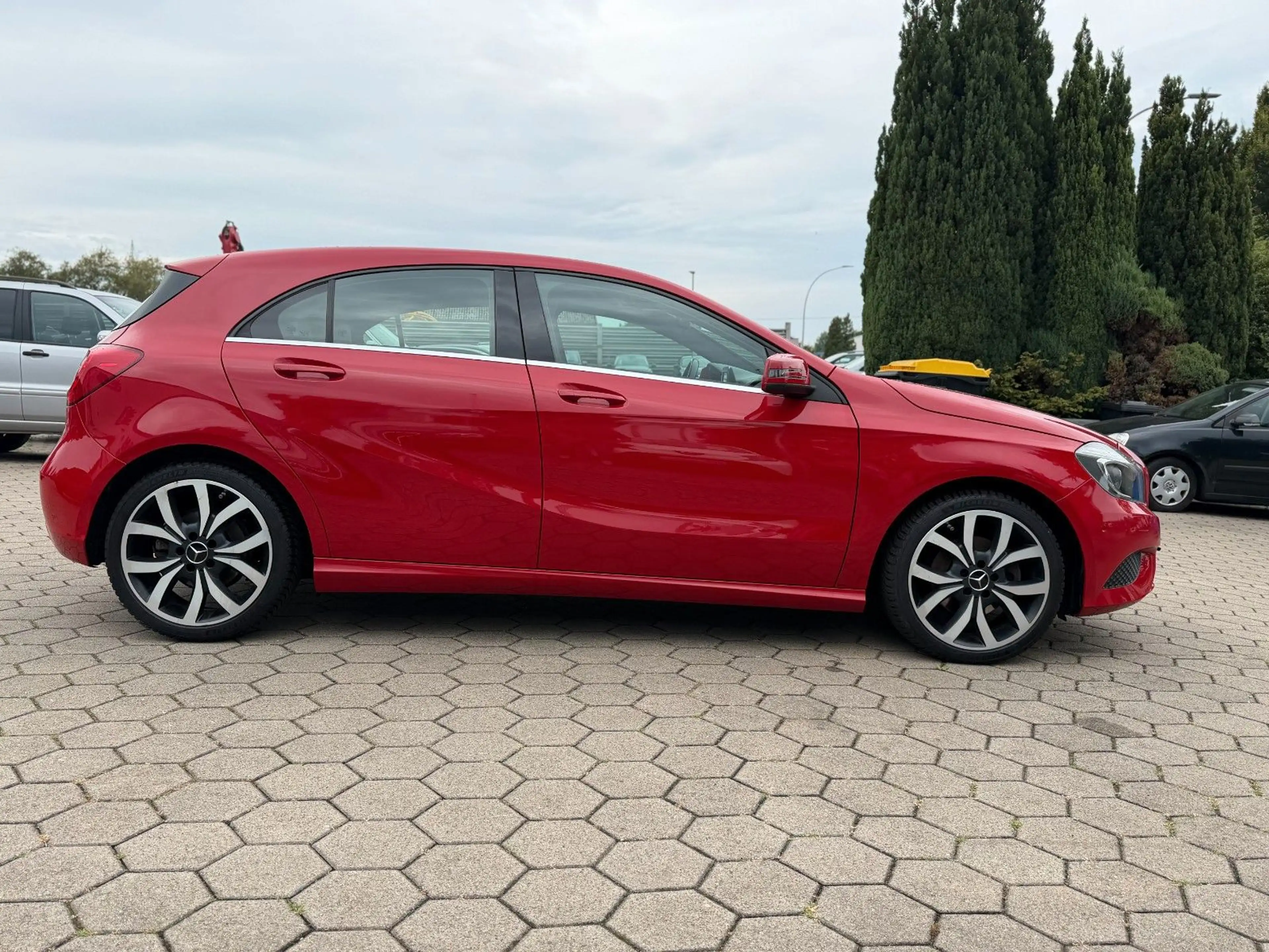 Mercedes-Benz A 180 Style  Xenon Kamera SHZ  2.Hand S-Heft — photo 8