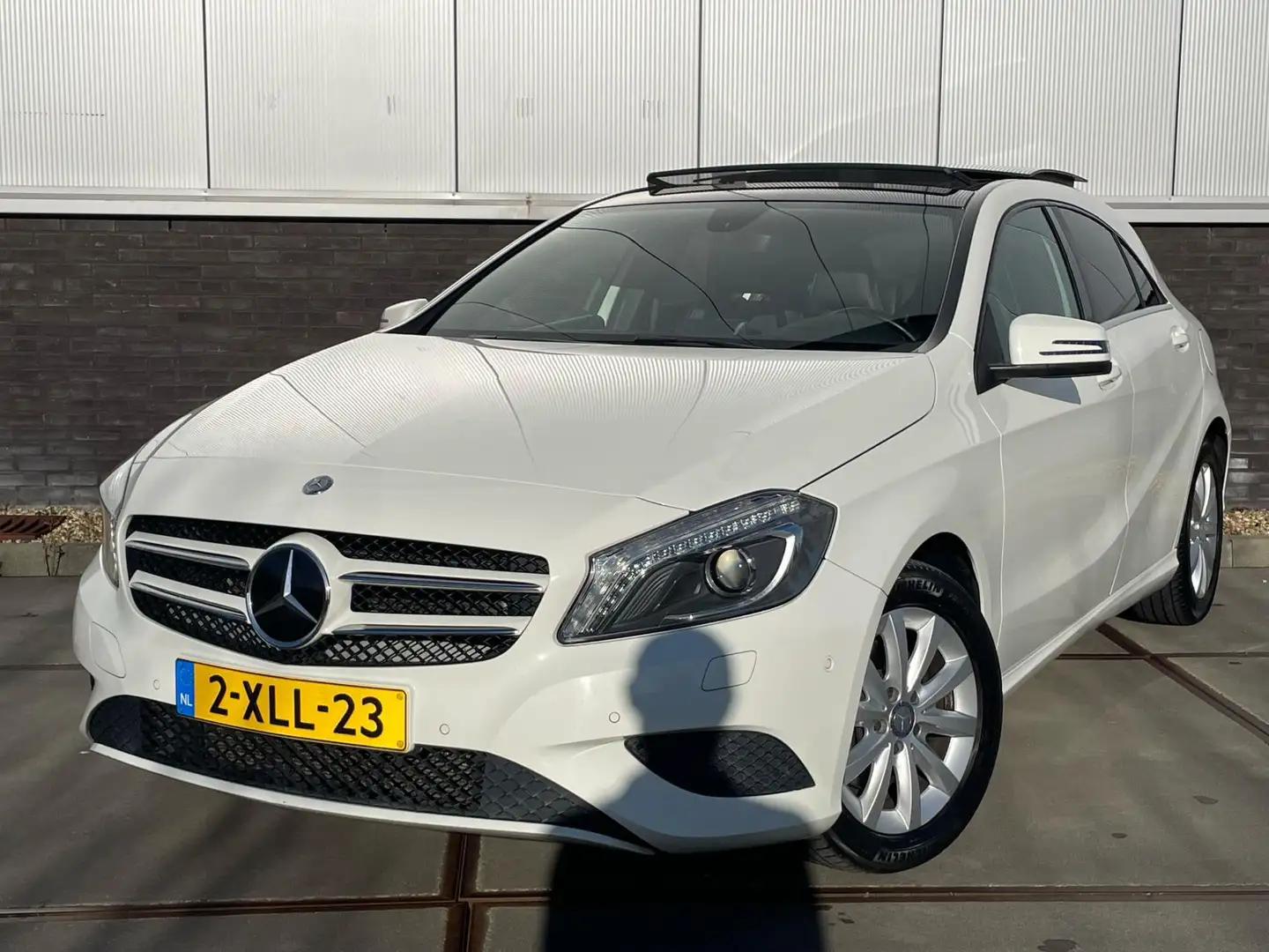 Mercedes-Benz A 180 Ambition, Panorama dak, Sport stoelen, Xenon verli Wit - 2