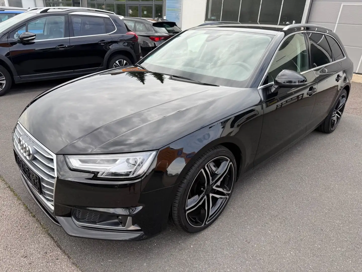 Audi A4 Avant 50 TDI quattro sport LED DSG ACC AHK Schwarz - 1