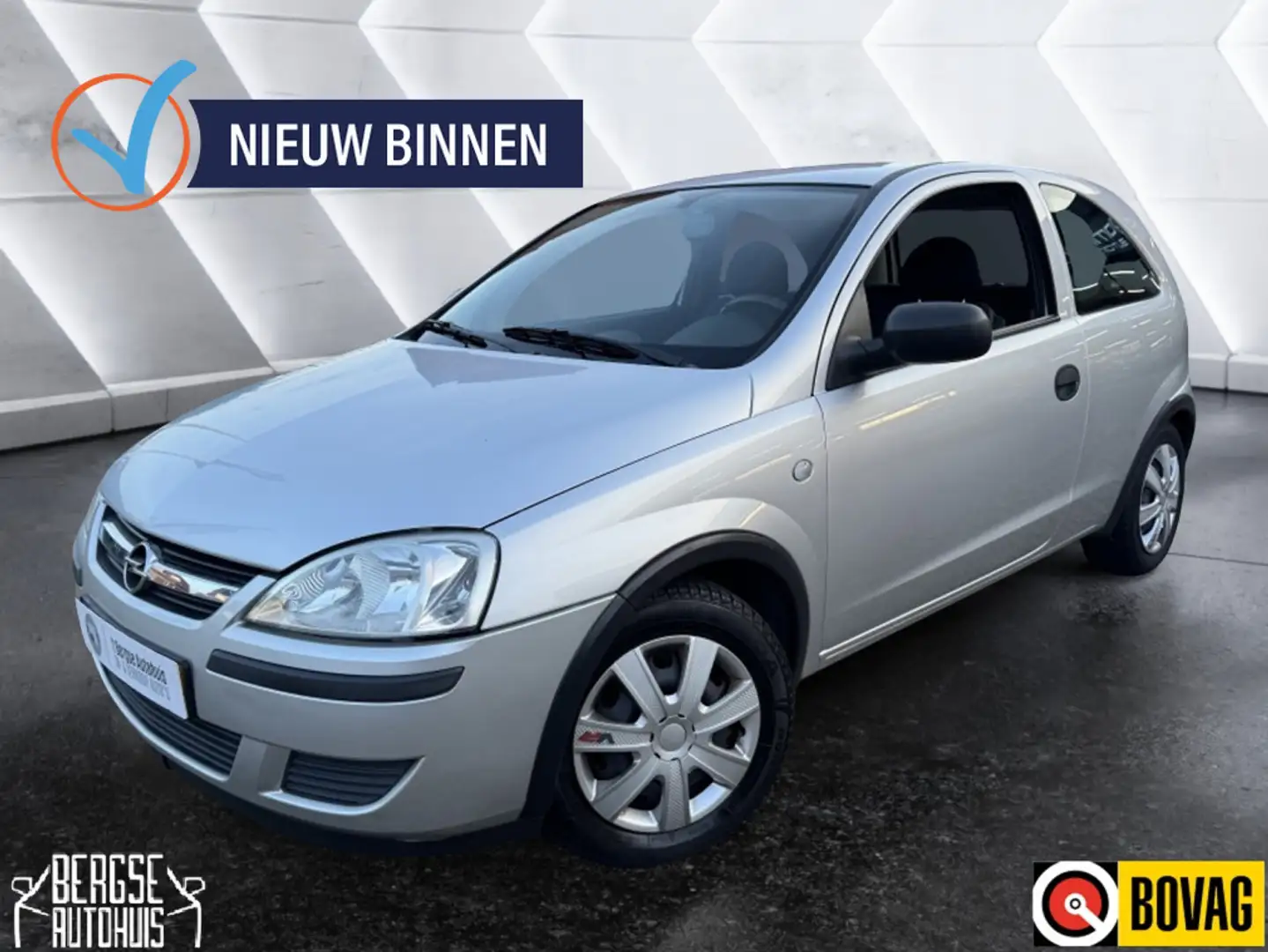 Opel Corsa 1.2 16V Essentia Bluetooth Trekhaak Gris - 1