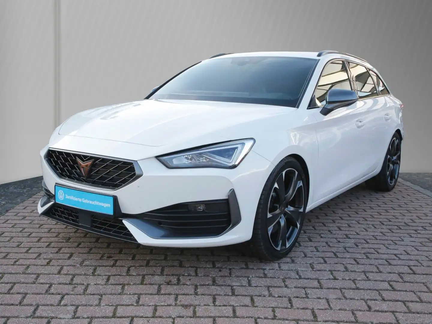 SEAT Leon Sportstourer 2.0 TSI DSG VZ 19'Navi LED Kessy Weiß - 2