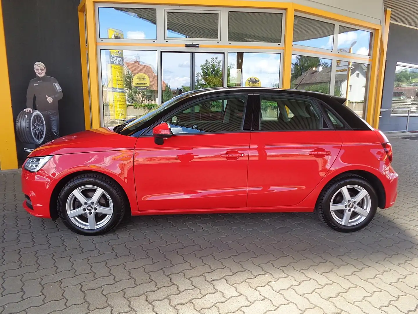 Audi A1 SB 1,0 TFSI Sport**XENON*NAVI*SHZ*FERNLICHTASSI... Rouge - 2