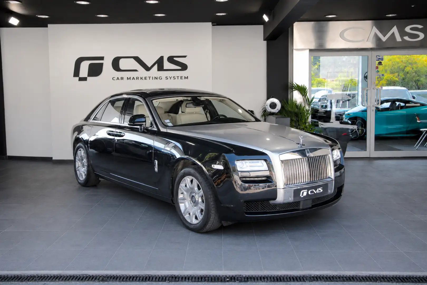 Rolls-Royce Ghost V12 Schwarz - 1