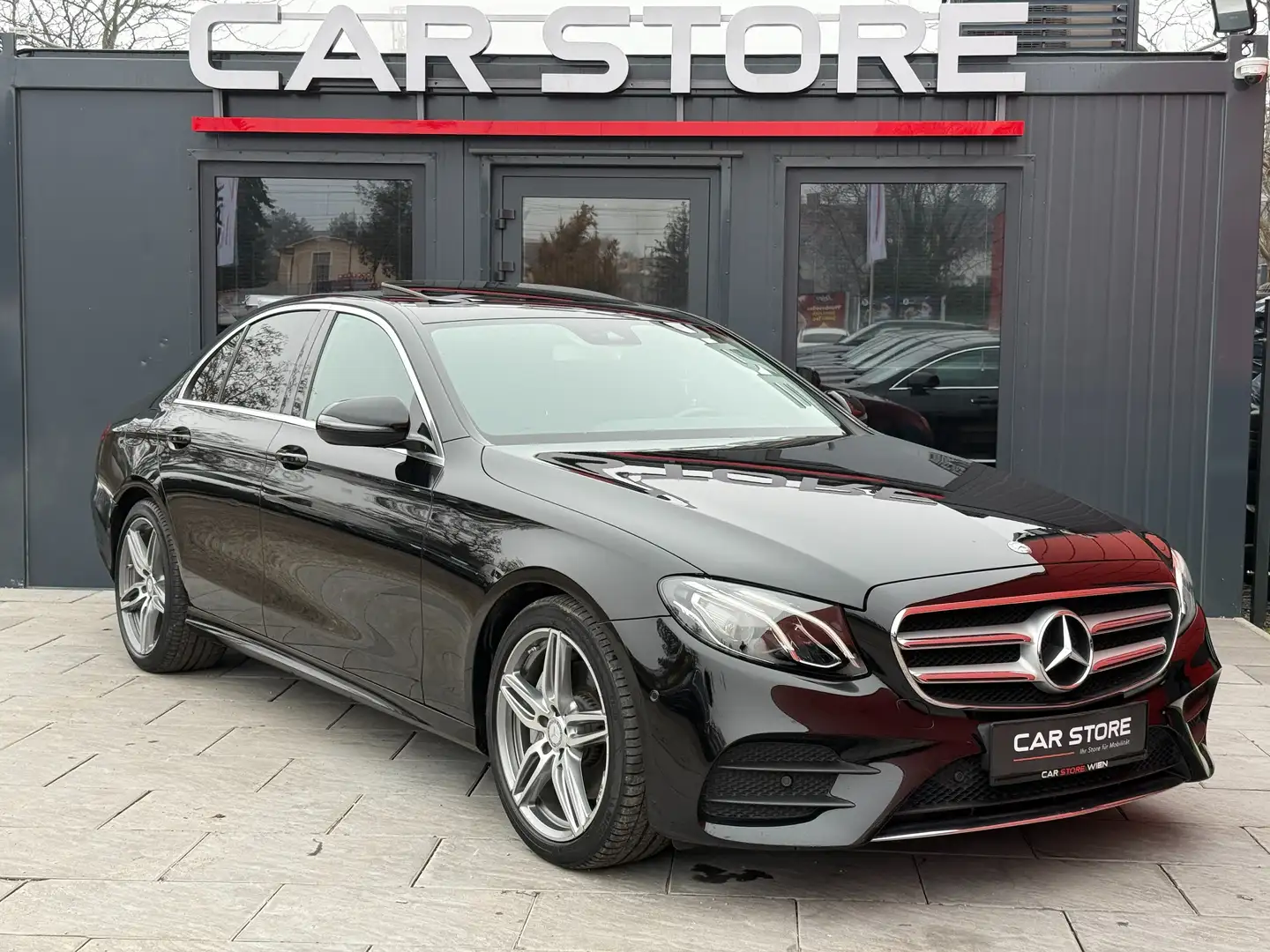 Mercedes-Benz E 220 d|AMG-Line|Schibedach|Keyless|Kamera|LED|Ambiente Schwarz - 1