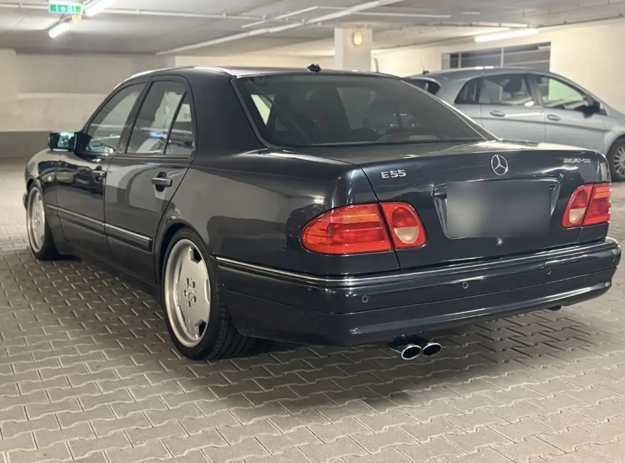Mercedes-Benz E 55 AMG