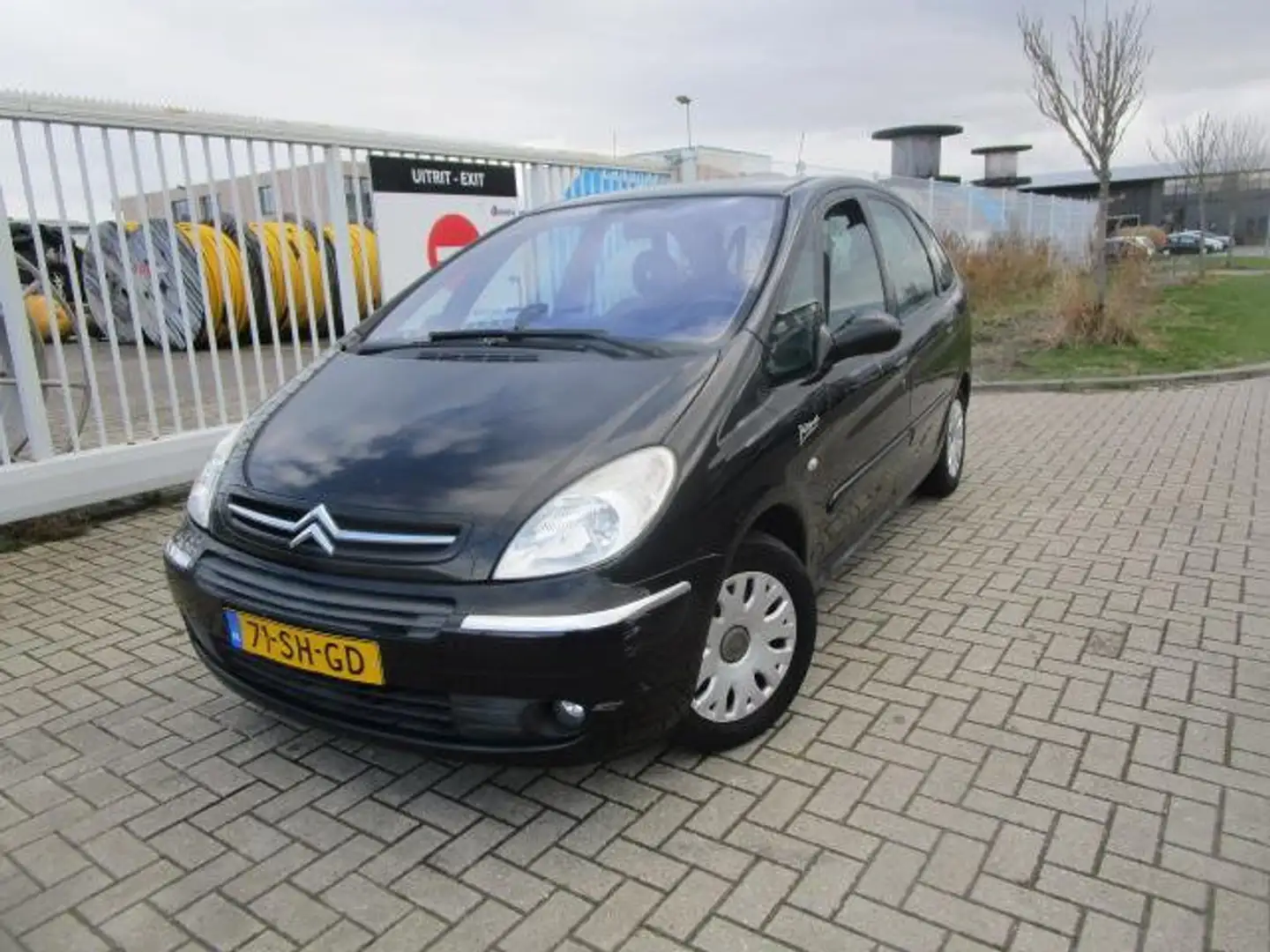 Citroen Xsara Picasso 1.6i-16V Caractère Noir - 1