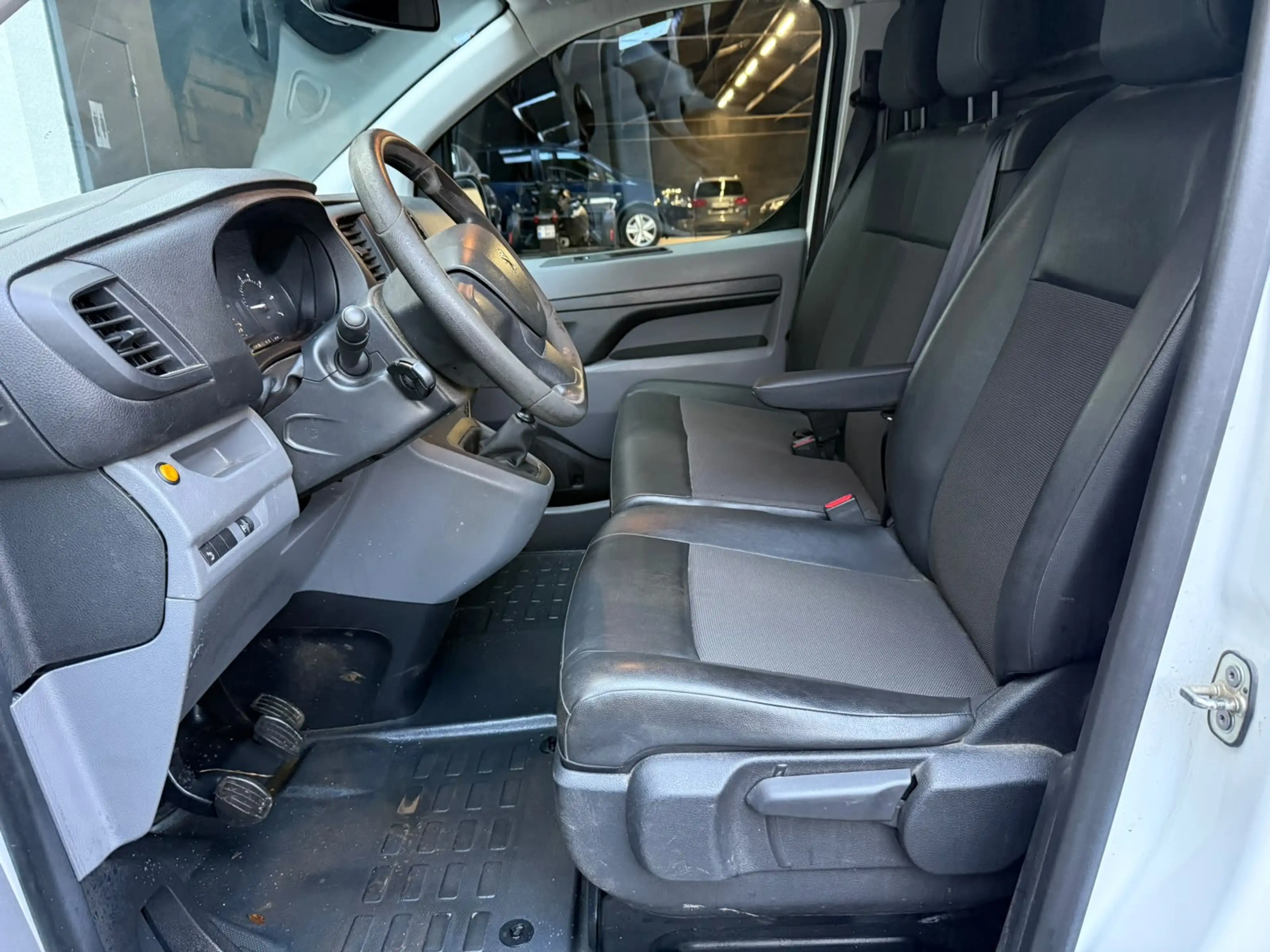 Peugeot Expert PEUGEOT EXPERT 2.0 BLUEHDI PRO L2 – 122 CH – 2020 – EURO 6 – CLIMATISATION – ATTELAGE — photo 10