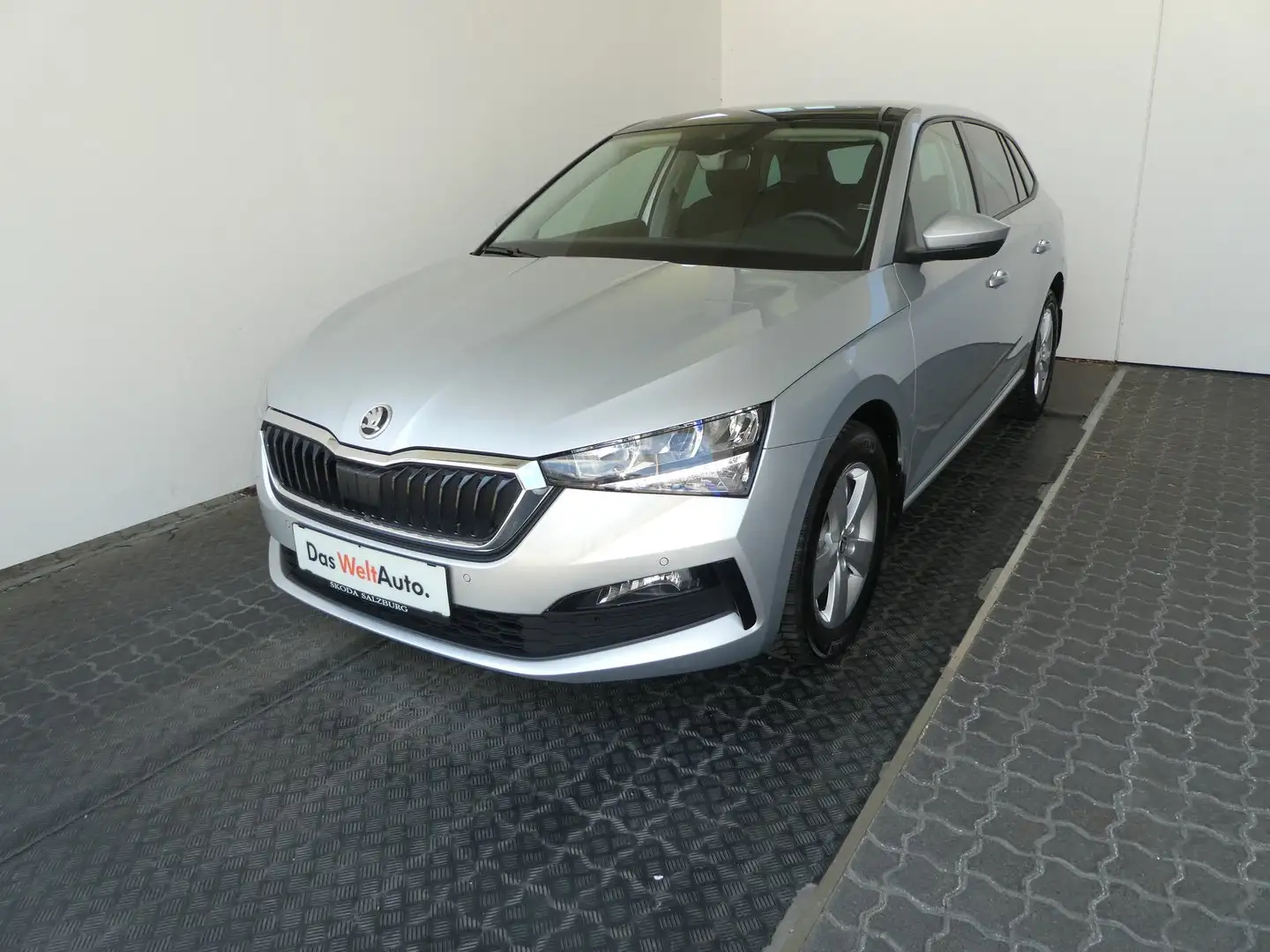 Skoda Scala Style TSI DSG Silber - 1