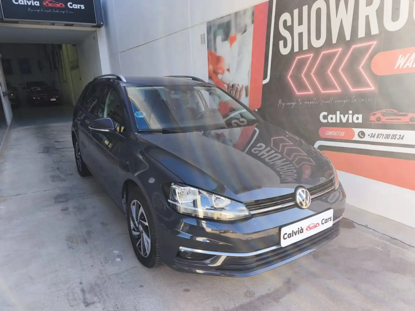 Volkswagen Golf Variant 1.6TDI Business and Navi Ed. Gris - 1