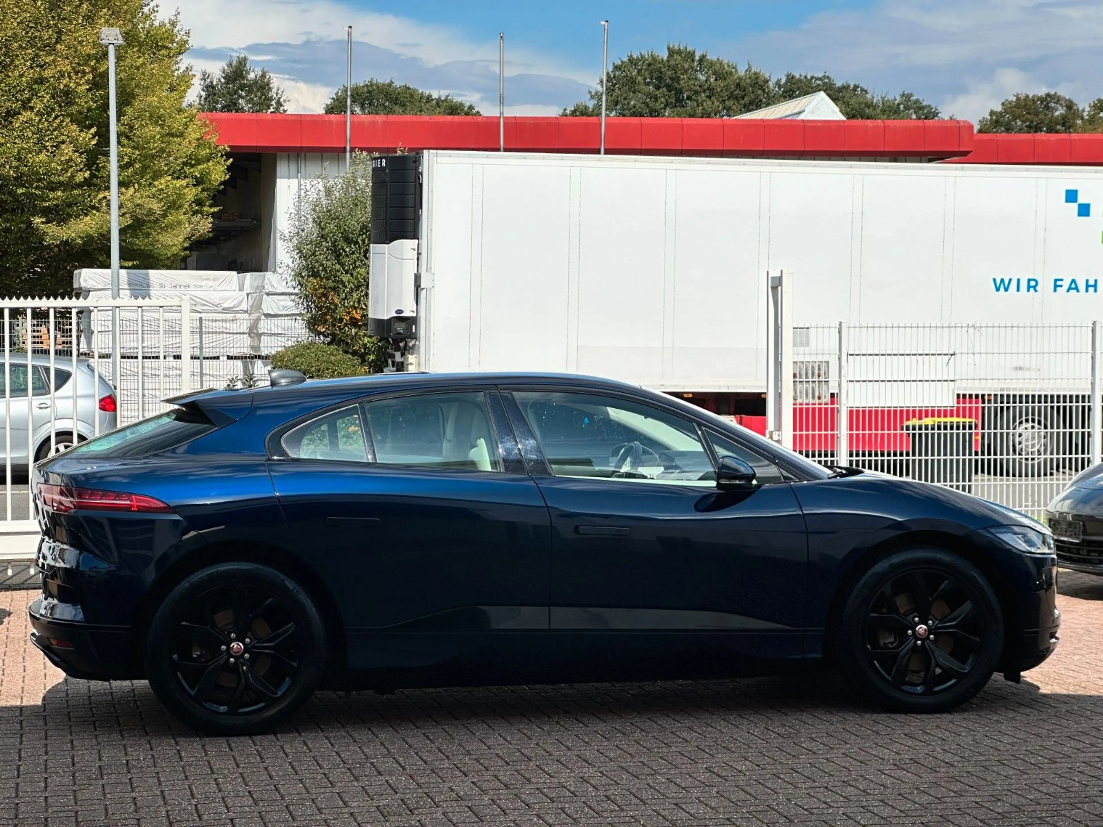 Jaguar I-Pace I-PACE SE Black Exterior Pack Led Kam 1.Hand — photo 8