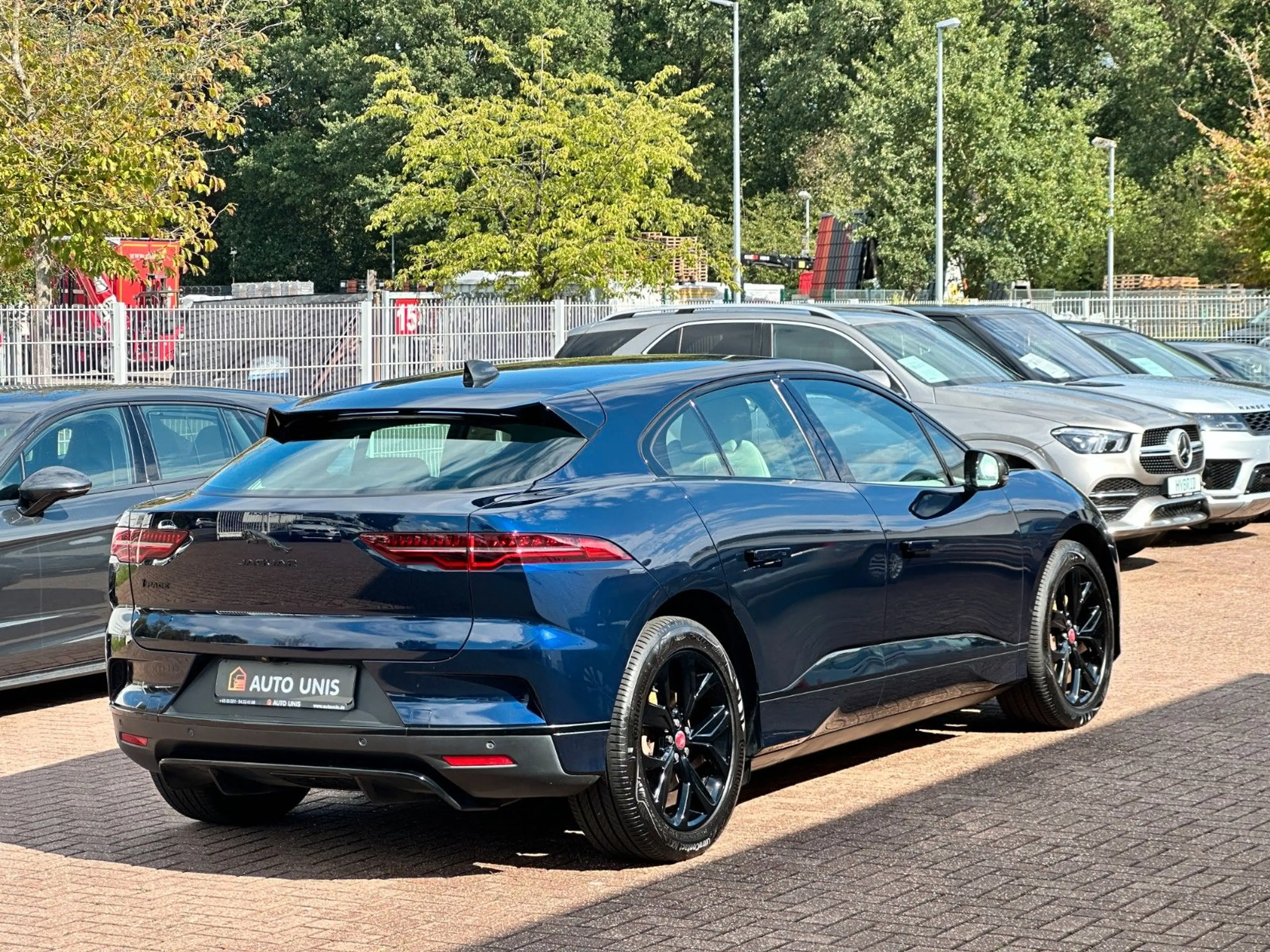 Jaguar I-Pace I-PACE SE Black Exterior Pack Led Kam 1.Hand — photo 4