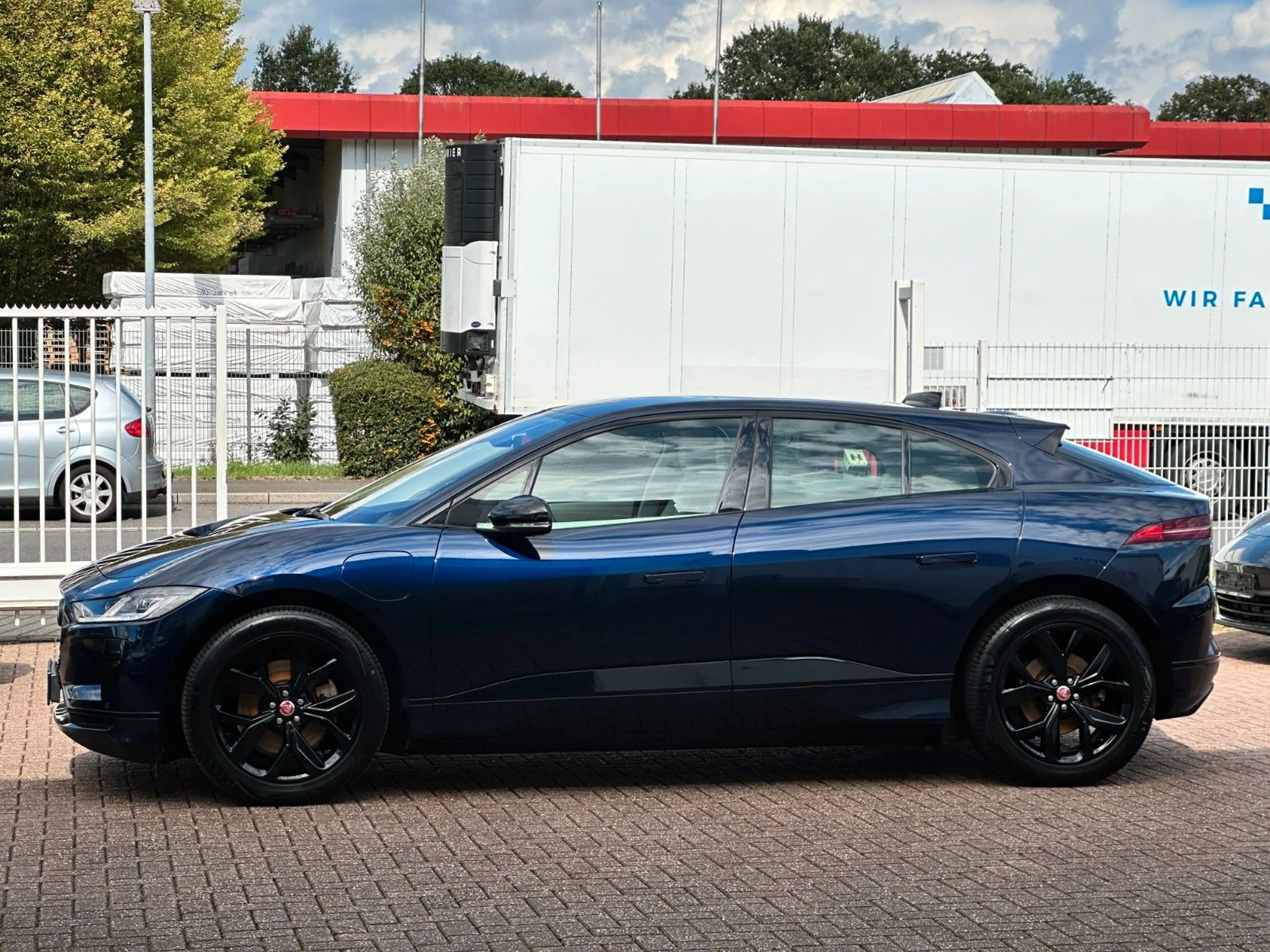 Jaguar I-Pace I-PACE SE Black Exterior Pack Led Kam 1.Hand — photo 7